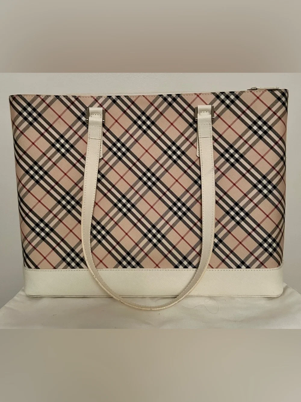 Burberry Nova Check Tote Bag with Vintage Authentic Burberry Scarf. - Picture 9 of 16
